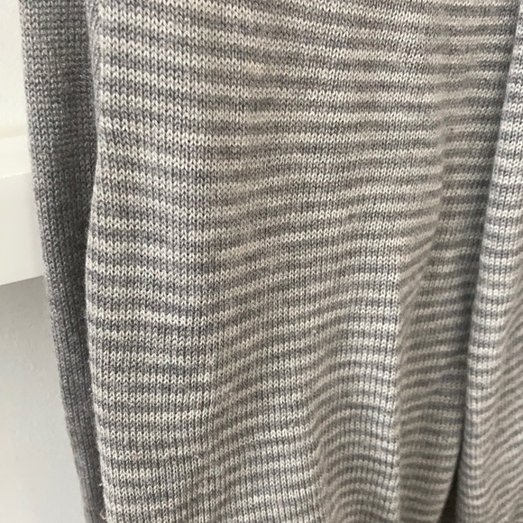 Lululemon Iconic Wrap - Picture 5 of 6